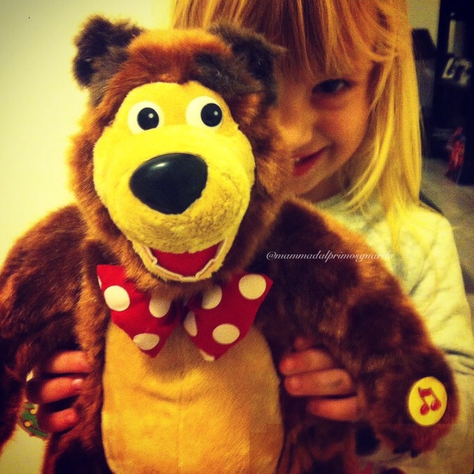 Masha e Orso giocattoli e cibarie e gadget Masha e Orso giocattoli e cibarie e gadget
