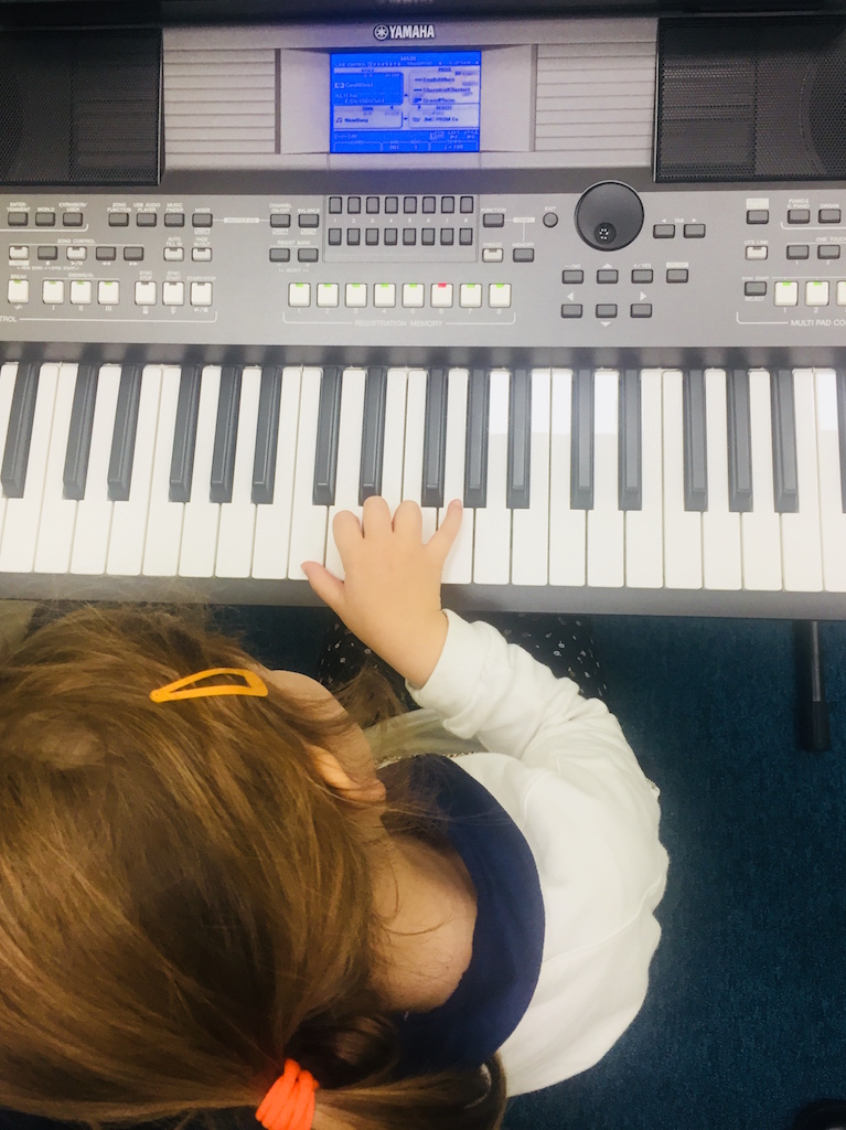 il progetto cresci con yamaha permette ai bambini di ogni età di imparare a suonare strumenti musicali in tutta Italia
