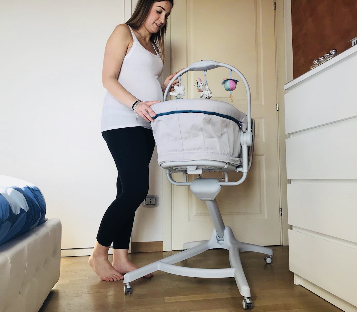 culla, sdraietta rialzata, seggiolone e sedia