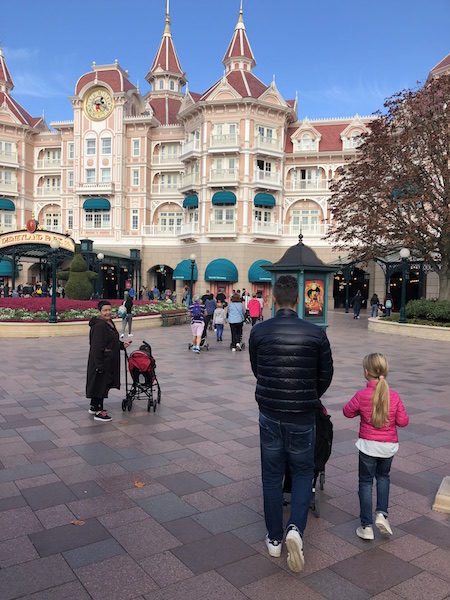 arrivare a Disneyland in treno